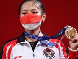 Selamat! Lifter Putri Indonesia Persembahkan Medali Pertama di Olimpiade Tokyo