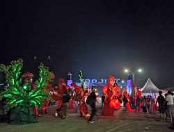 Usung Tema Trilogy, Begini Semarak Semarang Night Carnival 2022 yang Tampilkan 102 Kostum Berbagai Warna dan Tema