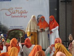 Jumpa Para Muslimah Salatiga, Astri Ivo Beri Motivasi Keberkahan Hidup di Dunia