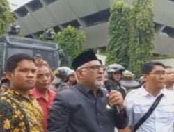 Quatly Alkatiri Temui Ratusan Mahasiswa yang Gelar Aksi Tolak Perppu Cipta Kerja