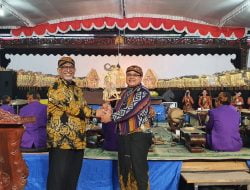 Lestarikan Aset Budaya Nasional, Quatly Alkatiri Gelar Pertunjukan Wayang Kulit
