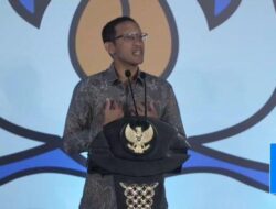 Mendikbud Tak Wajibkan Lagi Mahasiswa Skripsi di Akhir Studi