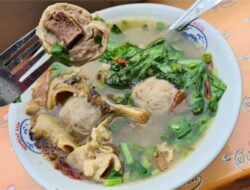 Bakso Lesanpuro Pak Ripto, Kuliner Legendaris yang Tetap Bergaung di Tengah Pemukiman