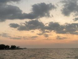 Keindahan Tersembunyi Pantai Baruna Semarang