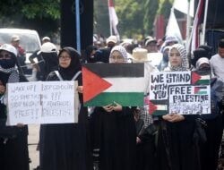 Peringati 100 Hari Genosida di Gaza, Ribuan Warga Jateng Gelar Aksi Peduli Palestina