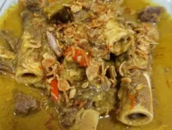 Menikmati Kelezatan Gulai Kambing Bustaman Tanpa Santan di Semarang