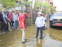 Wali Kota Semarang Tinjau Dampak Rob di Tambakrejo, Siap Bantu BBWS Atasi Rembesan Air Laut