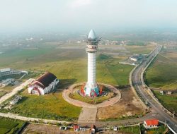 Mengurai Simpul Ruang Publik, Menata Ulang PKL di Menara Teratai