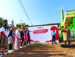 Unik dan Penuh Warna, Warga Kampung Puntan Semarang Rayakan Kemerdekaan dengan Kostum Adat dan Profesi