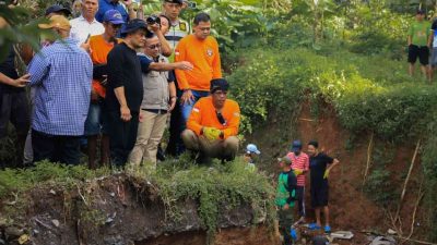 Ahmad Luthfi Tinjau Longsor Ungaran: Target Tuntas Sepekan