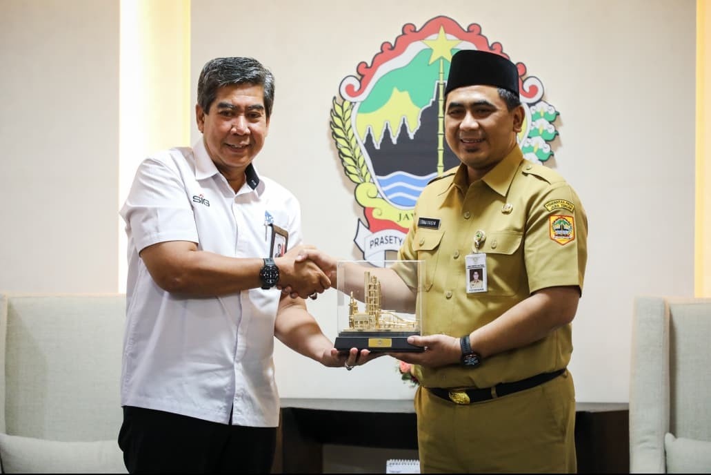 Infografis pengolahan sampah menjadi energi RDF di Jawa Tengah untuk substitusi bahan bakar fosil.
