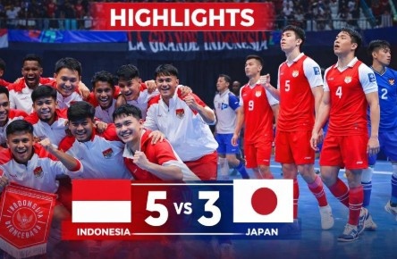 Selebrasi emosional pemain Timnas Futsal Indonesia usai mengalahkan Jepang 5-3 berkat taktik Hector Souto Timnas Futsal.