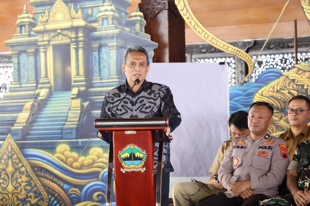 Wakil Ketua DPRD Jawa Tengah Setya Arinugroho memberikan keterangan terkait pencegahan pernikahan dini.