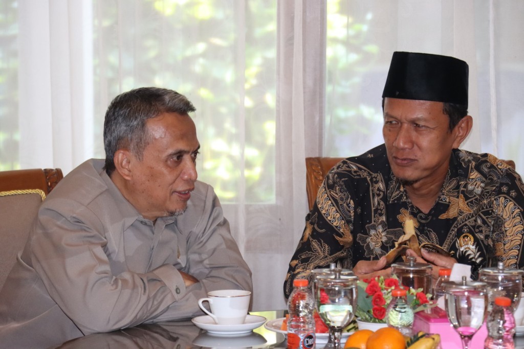 Wakil Ketua DPRD Jawa Tengah Setya Arinugroho memberikan keterangan terkait pemerataan pendidikan di kawasan pegunungan.