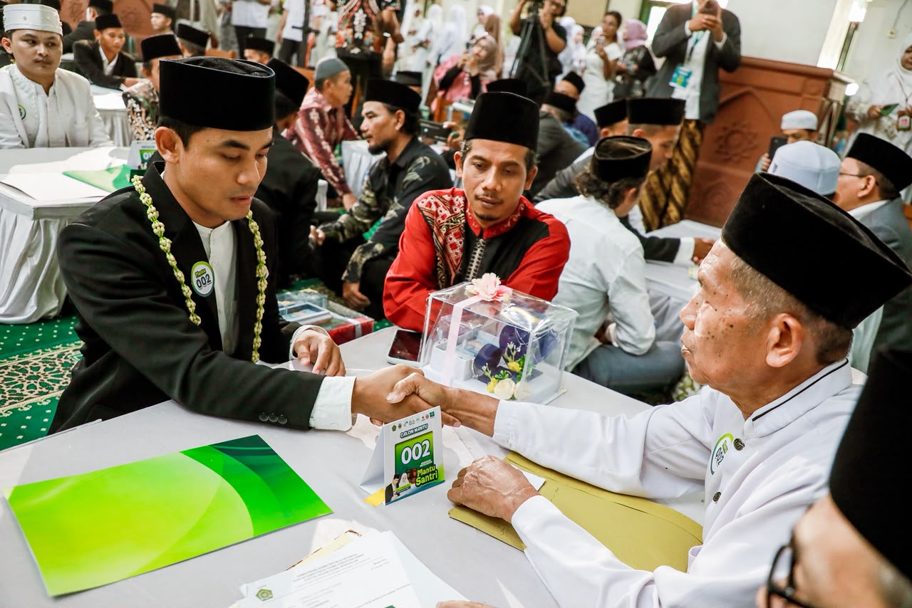 Nikah Akbar Program Mantu Santri di MAJT Semarang 2026